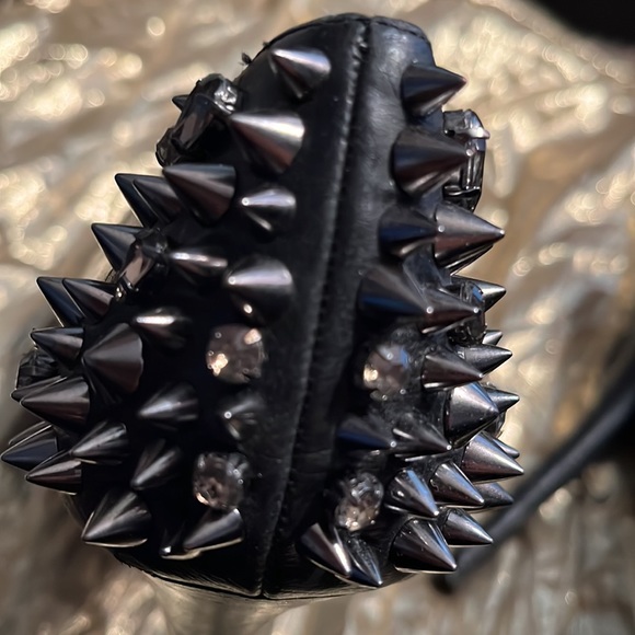 size 9 pewter/silver cones & clear stones on back 5 in heels.New tried on only - Picture 14 of 14